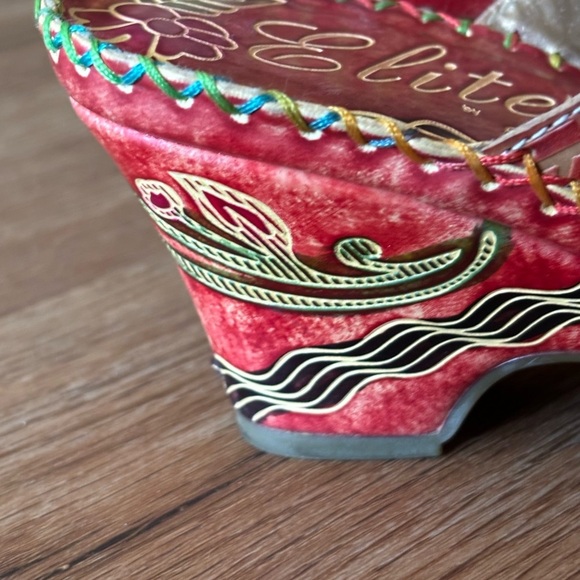 Elite Red and Teal Floral Sandals - Picture 6 of 8